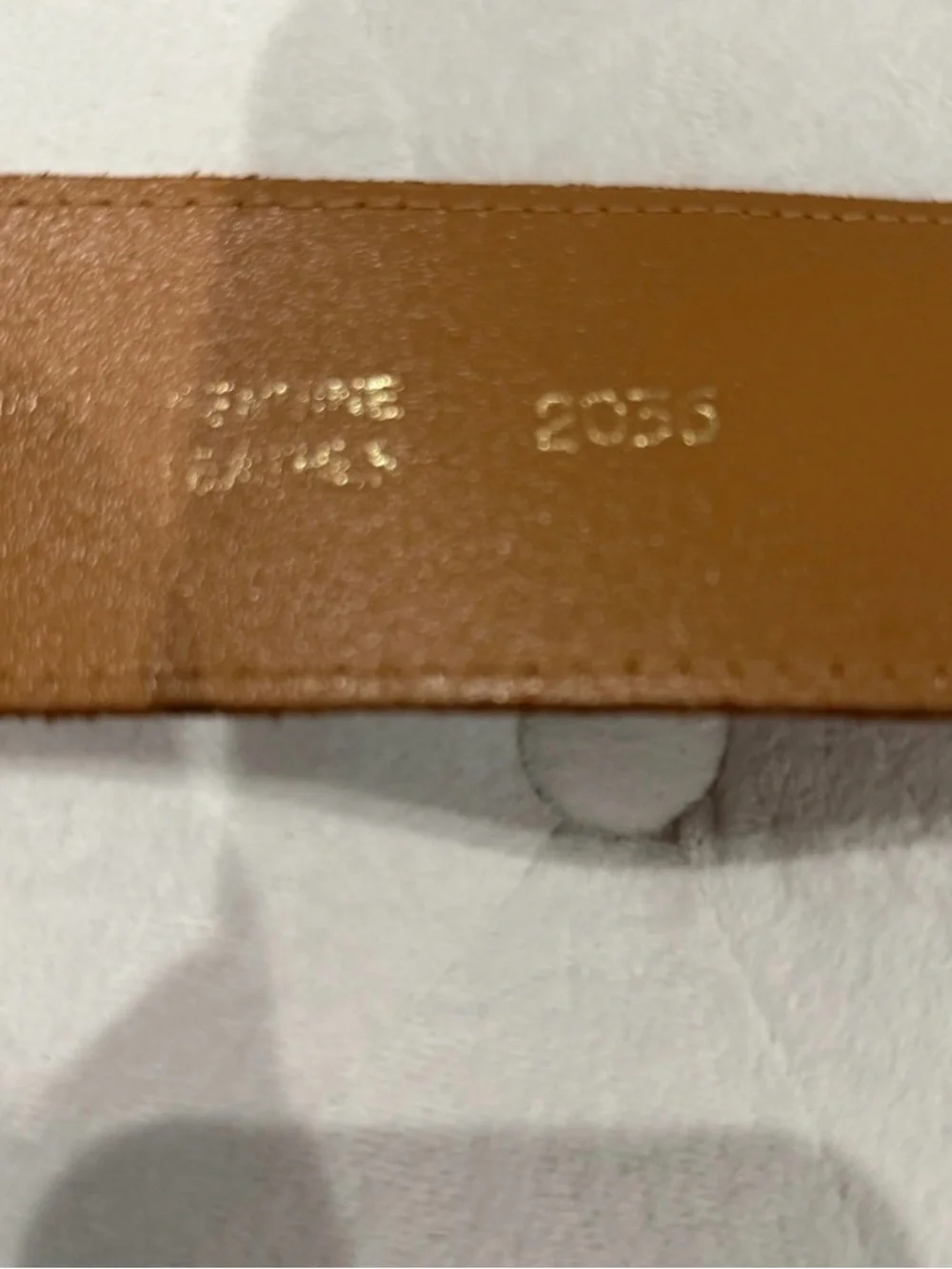 Women’s leather belt with 2 tone buckle